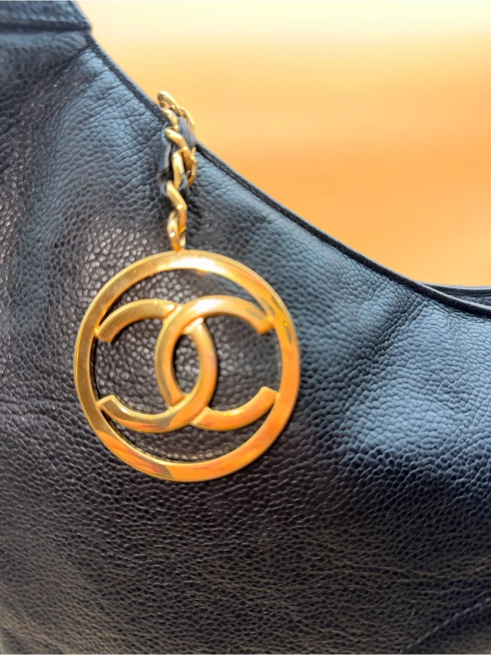 CHANEL Vintage Caviar Leather Hobo Shoulder Bag & Wallet Set CC Charm Medallion